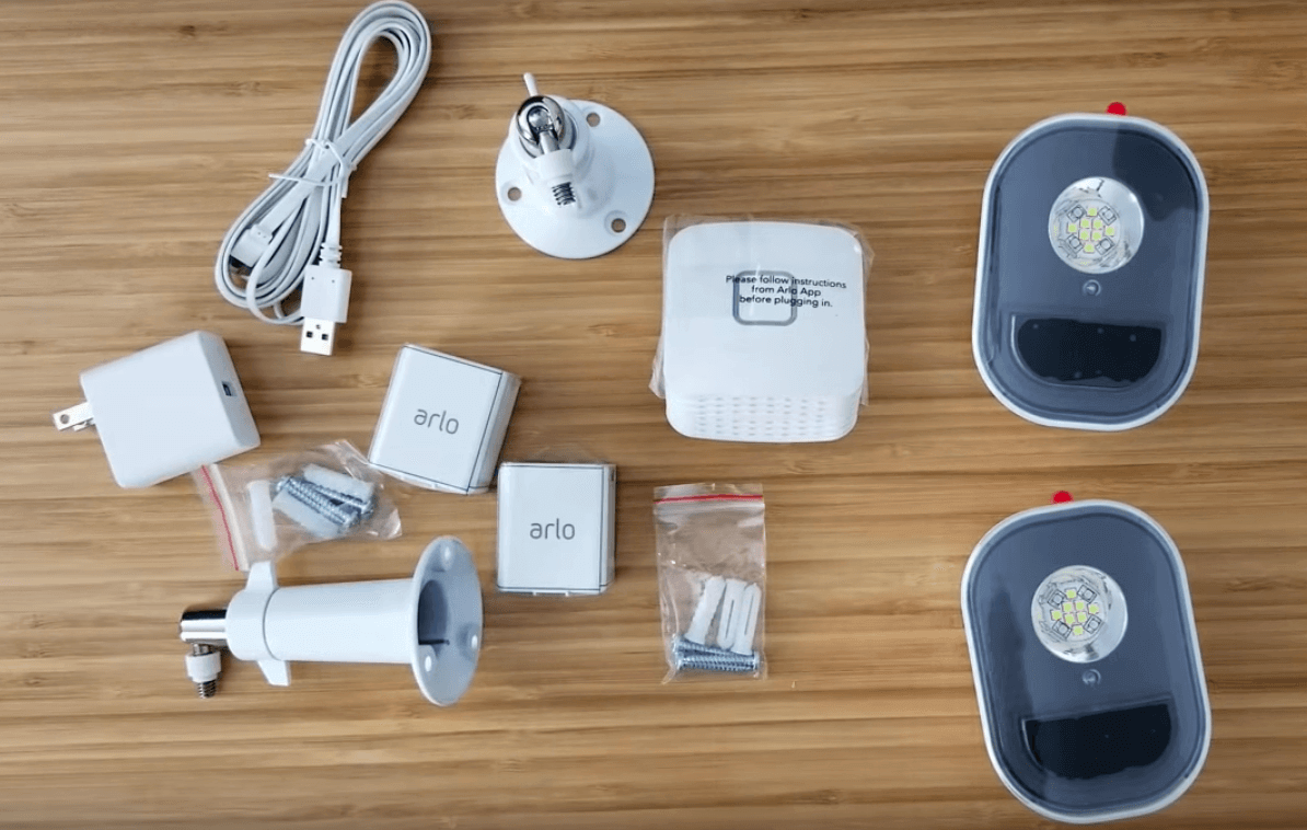 Arlo pro hot sale 2 light