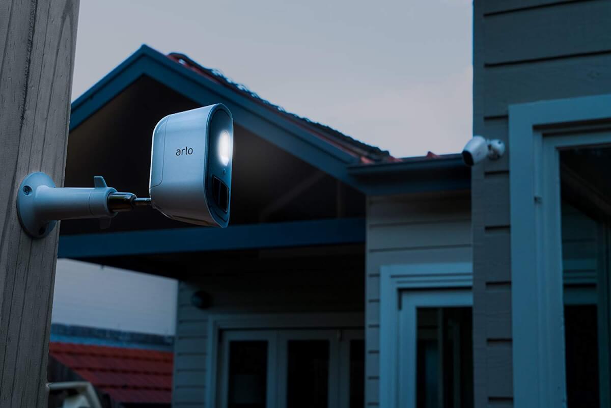 Arlo smart store home security lights